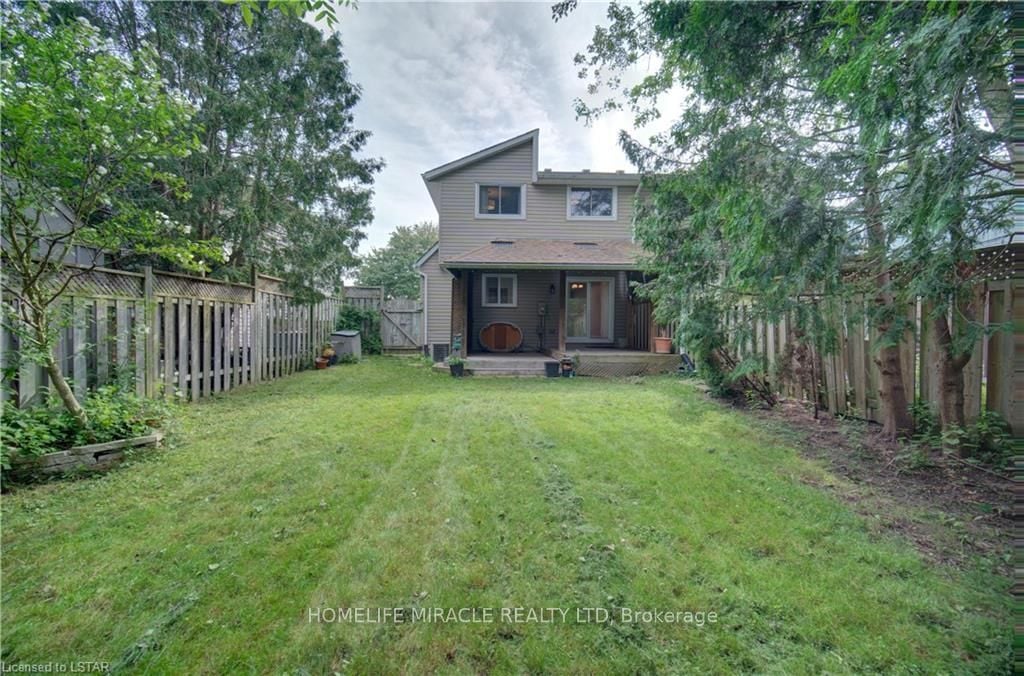 29 Ranchwood Cres