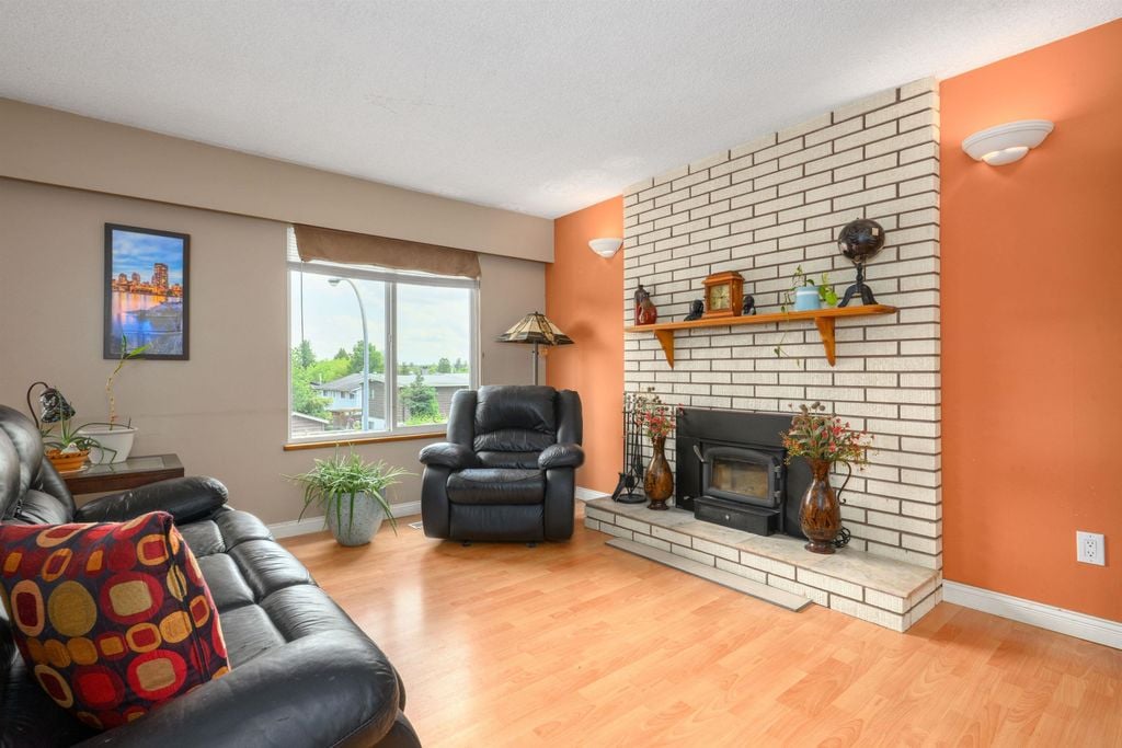 11515 198 St