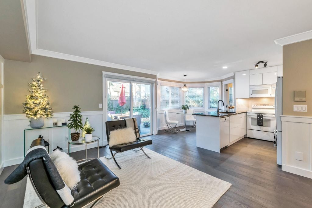8560 162 St, #43
