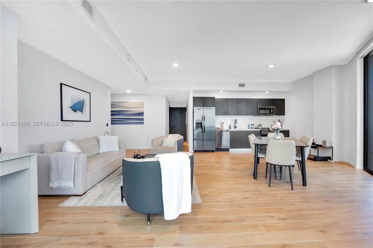 New To The Market: 398 NE 5th Street #3709, Miami, FL | Miami Condo For Sale