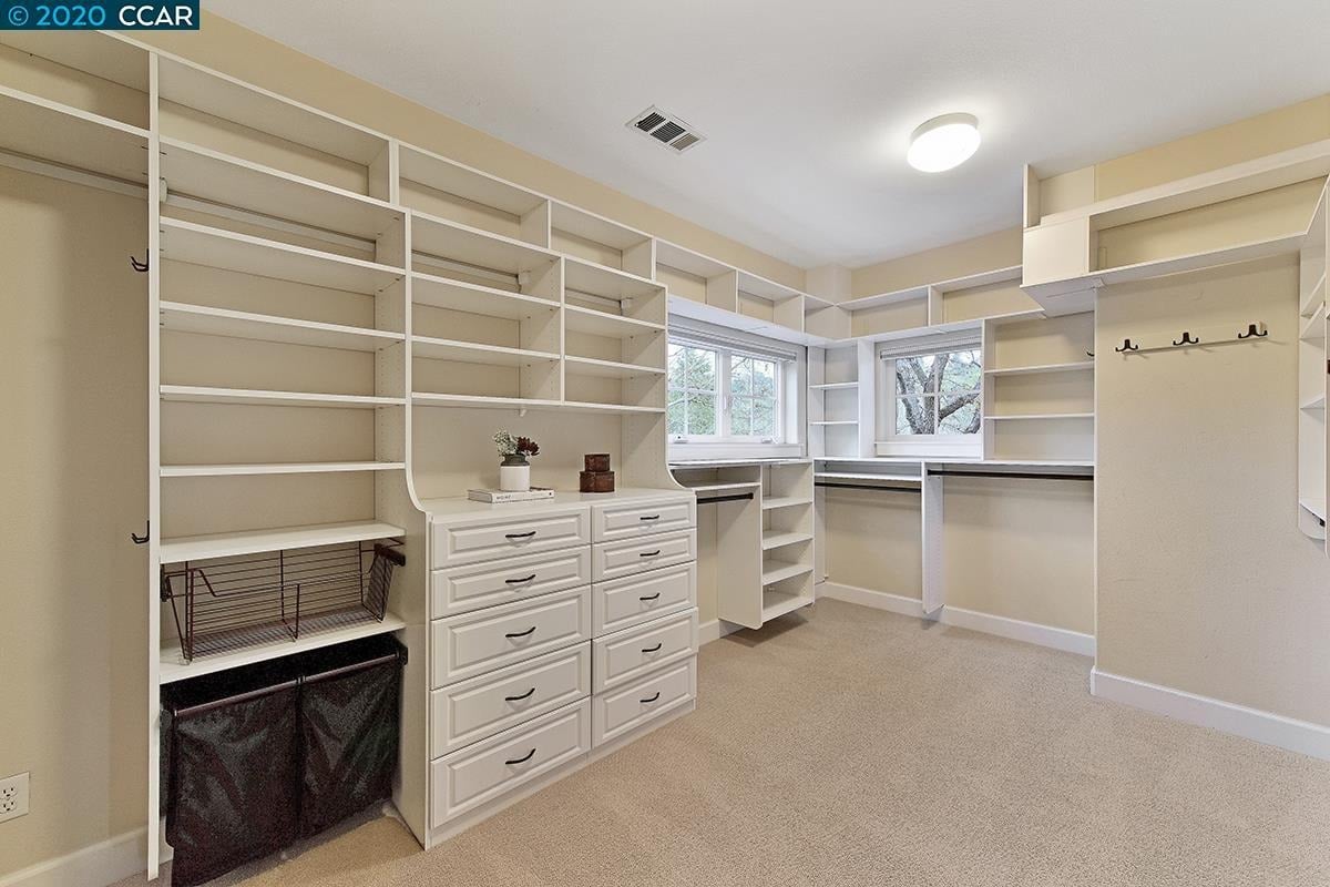 2880 Kinney Dr