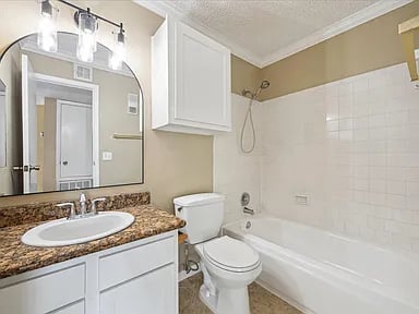 1500 Bay Area Blvd #422