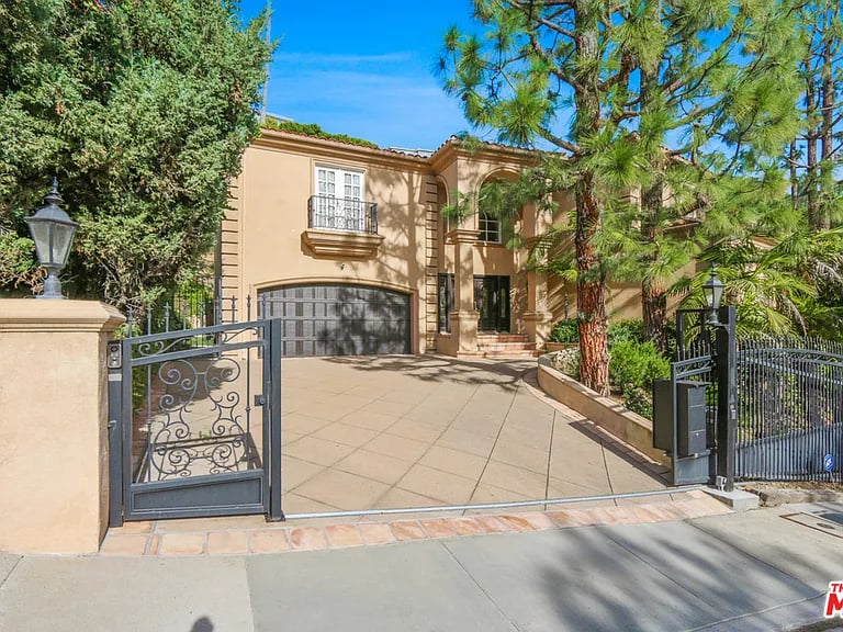 2114 Mount Olympus Dr