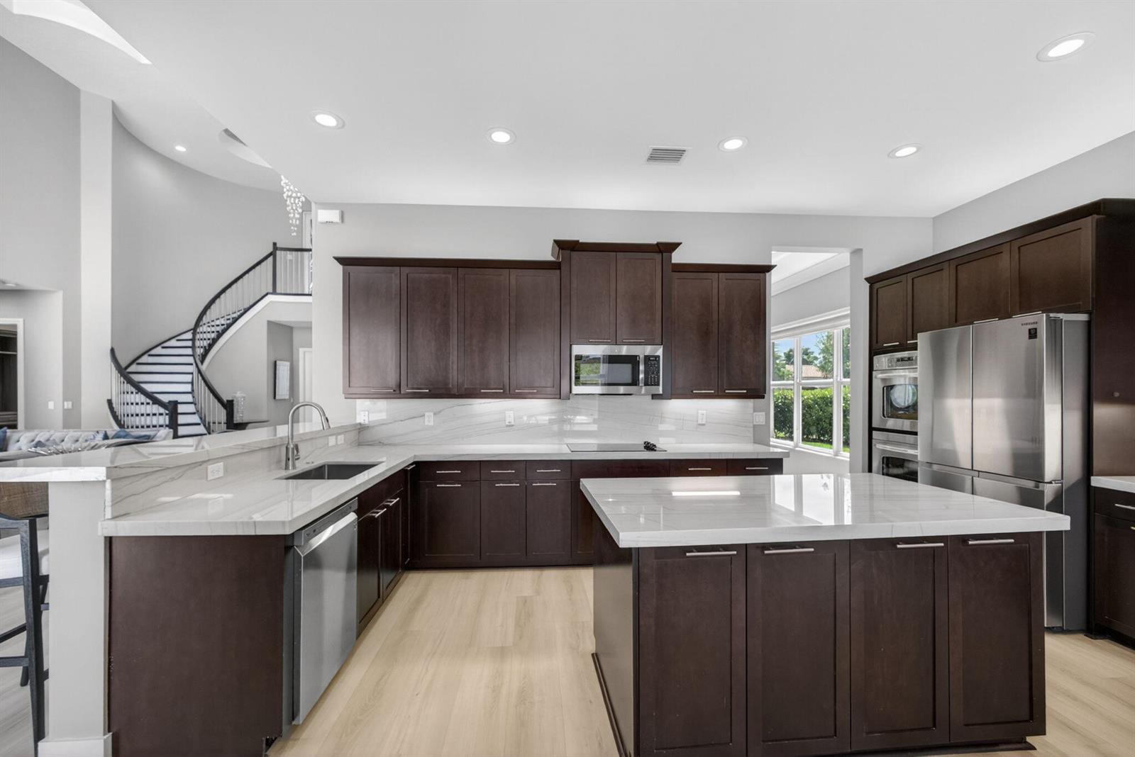 11135 Lynwood Palm Way