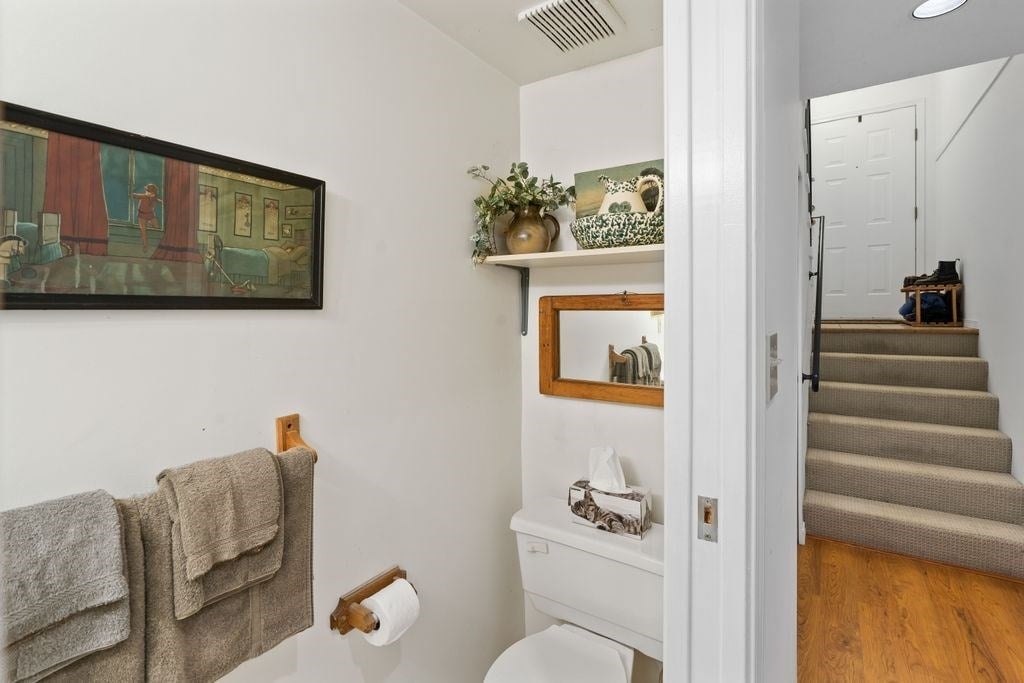 1318 Brunette Ave #5