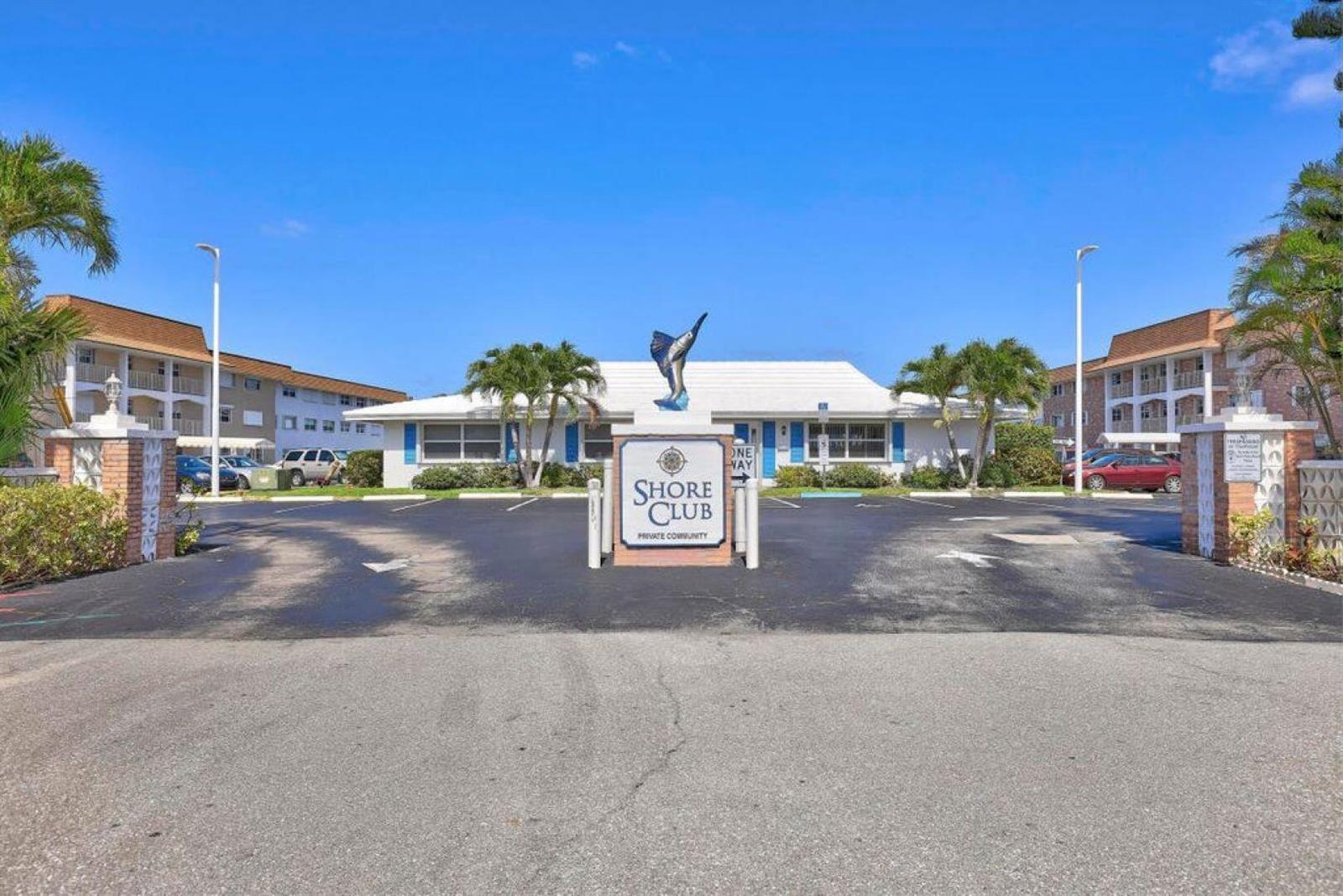 100 Shore 307 Ct