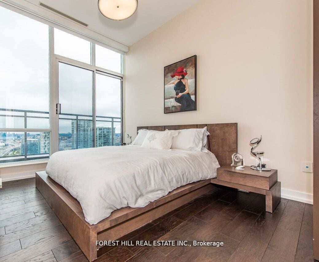 REFINED PENTHOUSE LIVING