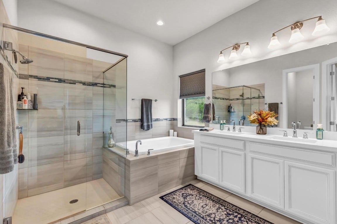 500 Balcones Ridge Way