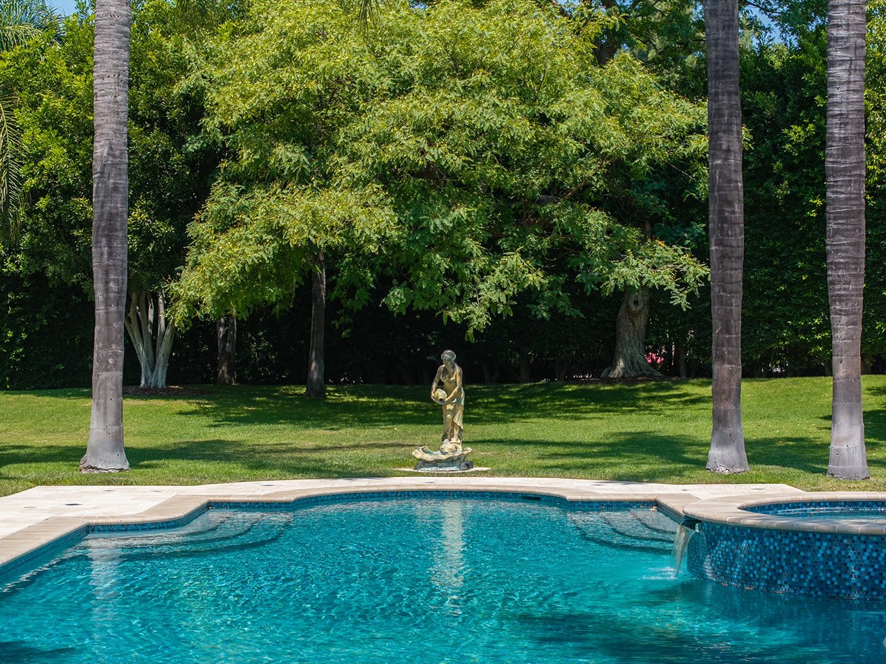 3364 Clerendon Rd, Beverly Hills