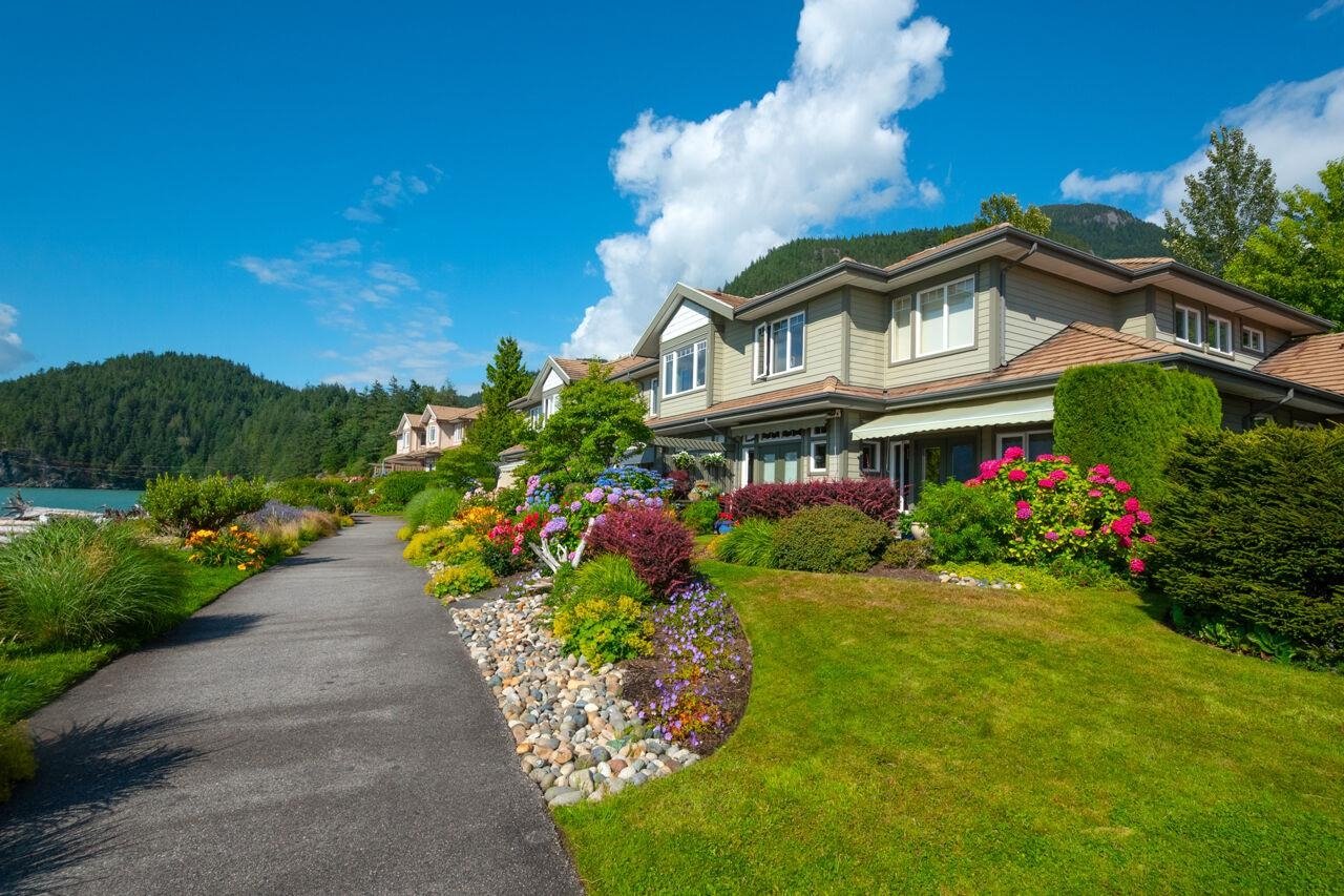 15 Beach Dr