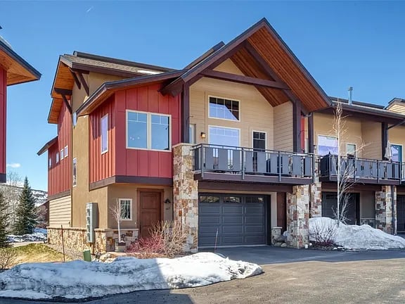 647 Clermont Cir