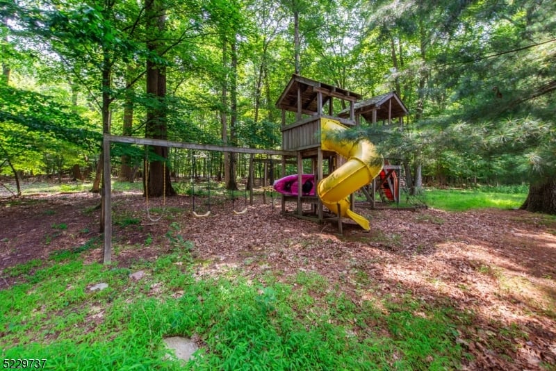 23 Crescent Ridge Rd