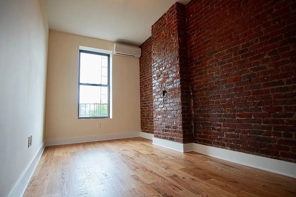 1273 Rogers Avenue #3