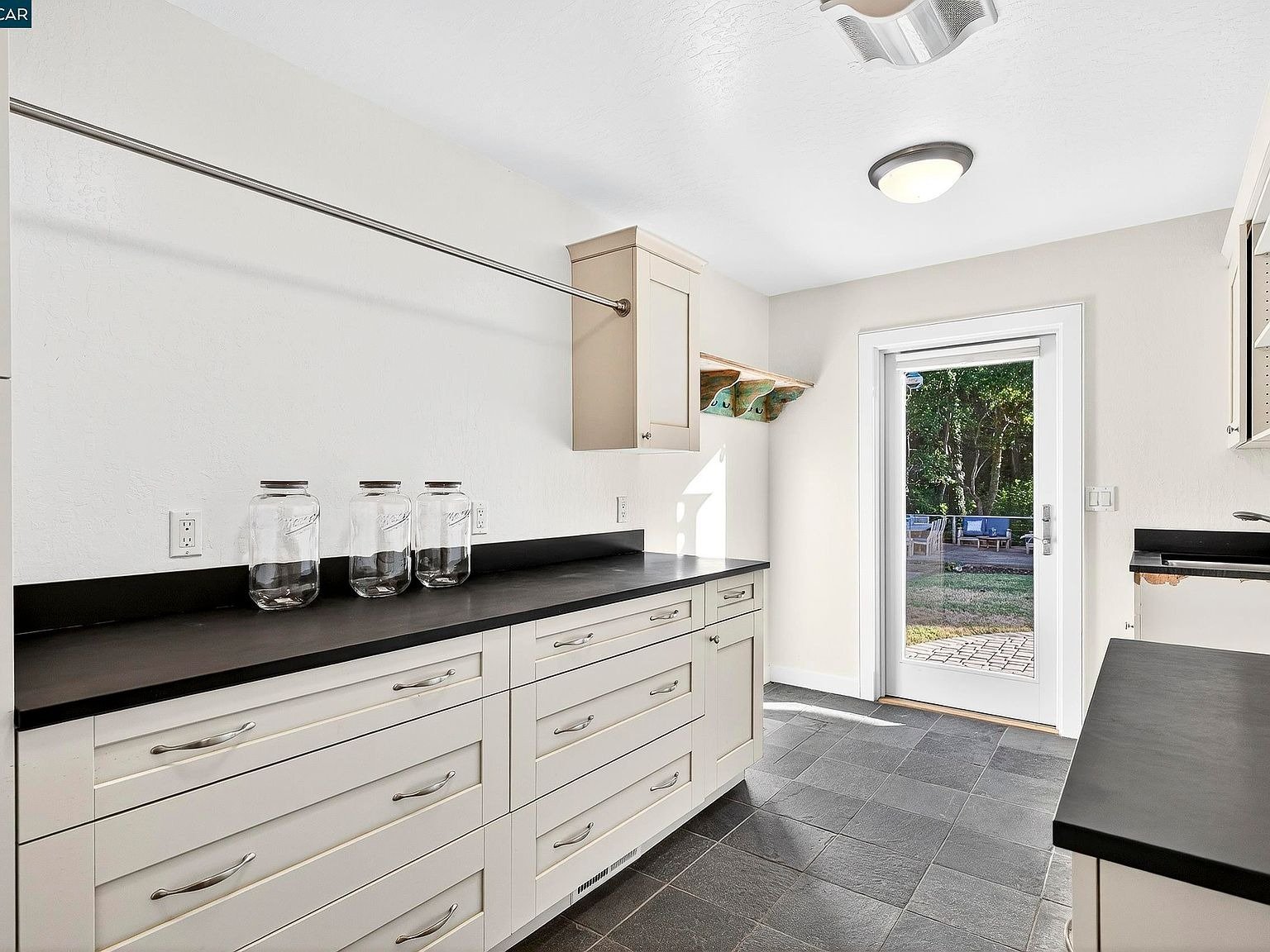 1206 Rimer Dr