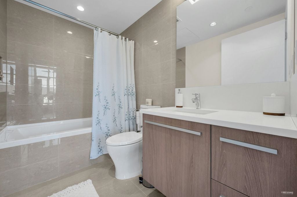1210 E 27th St, #601