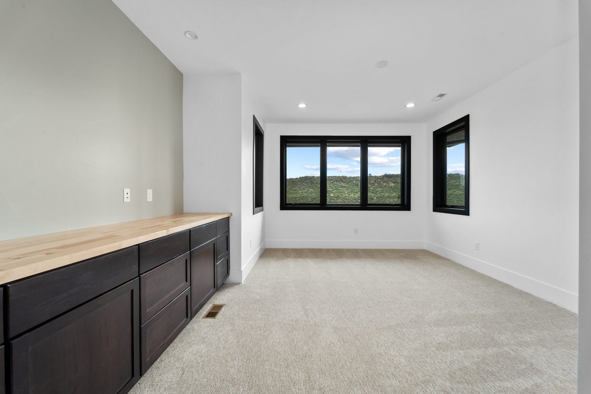 8077 Raphael Lane