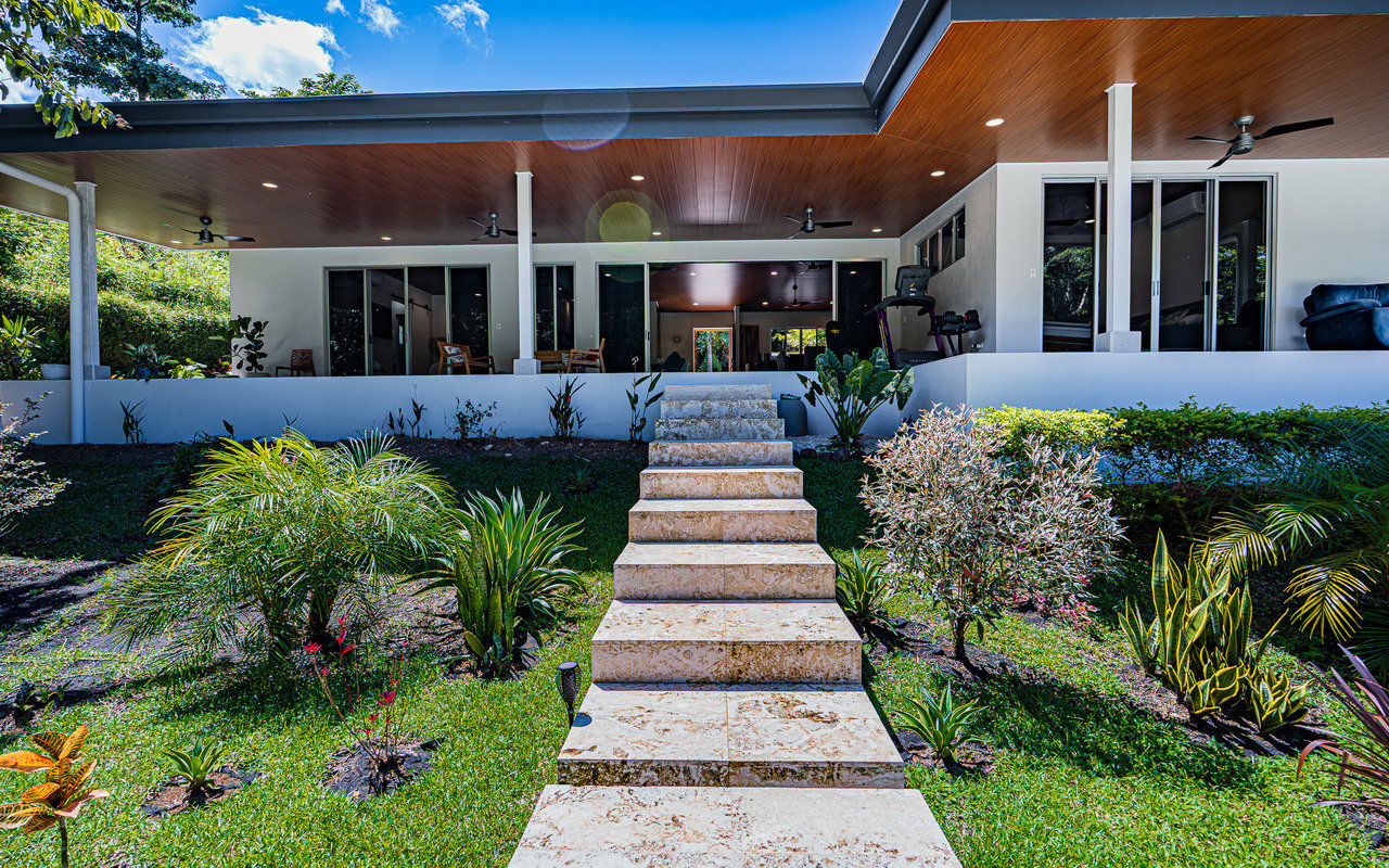 Unique Riverfront Home With Prime Location in Uvita