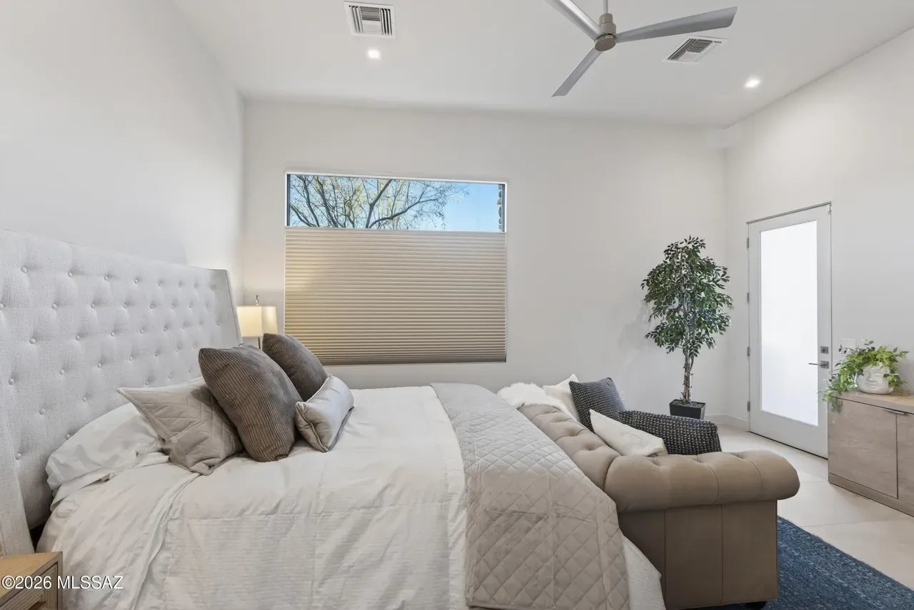 14248 N Hidden Enclave Pl