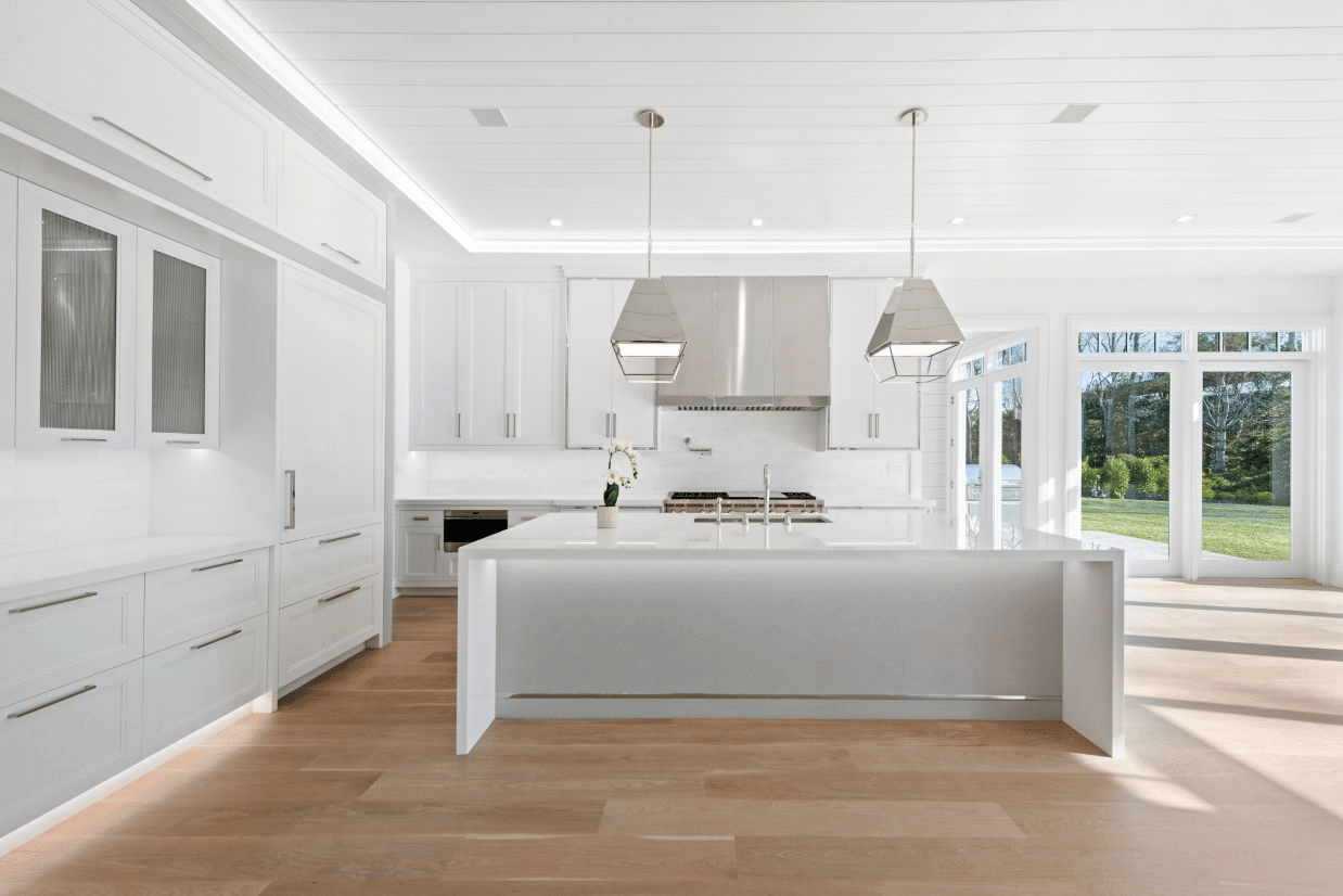 428 Edge of Woods Rd