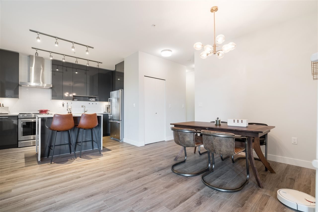 1768 Gilmore Ave, #303