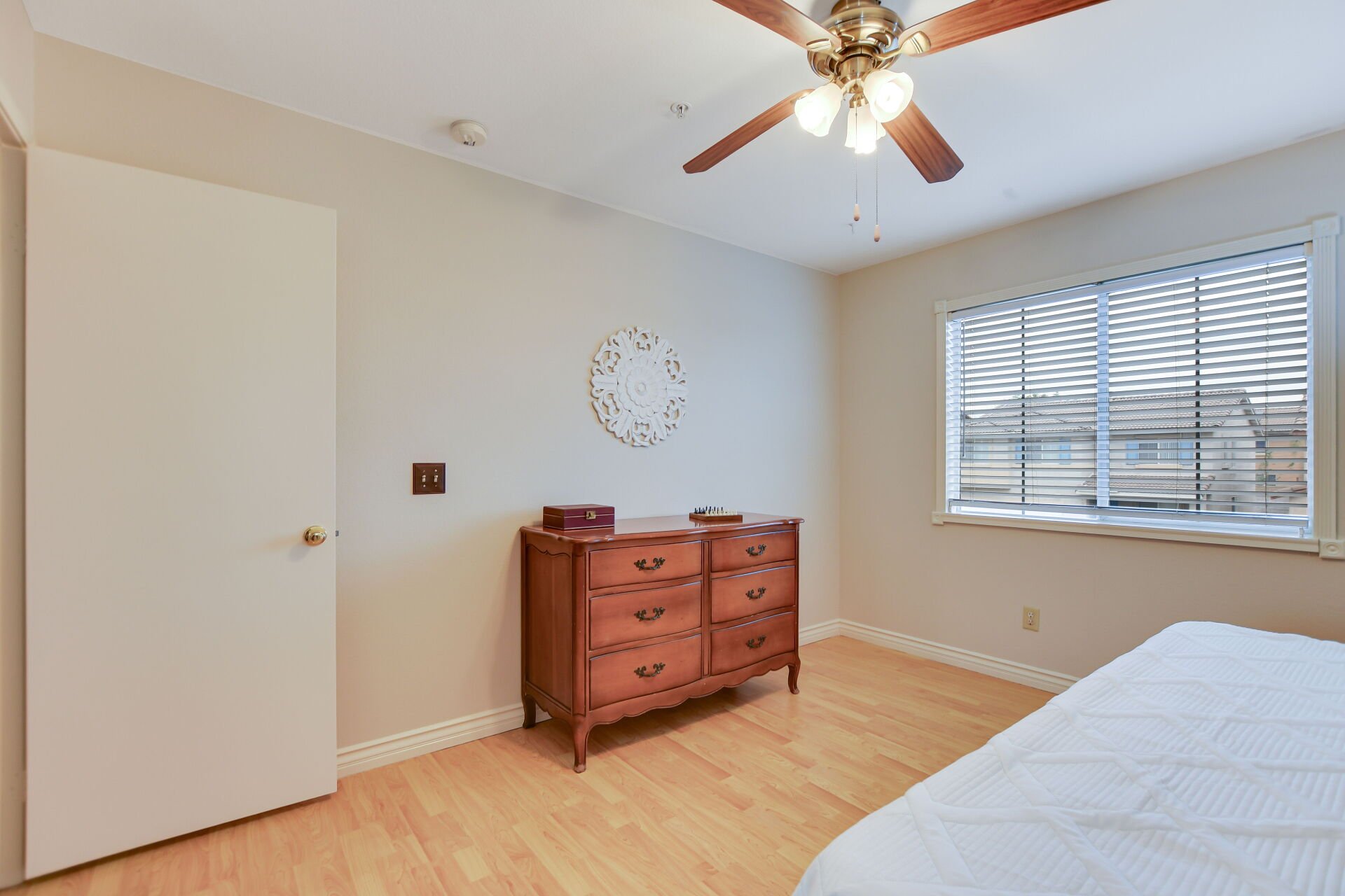5744 Tamarisk Way