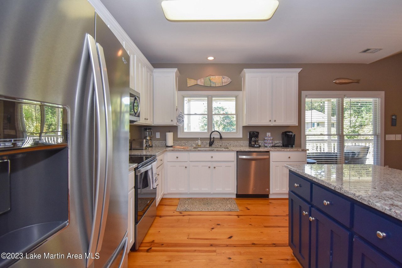 146 Morgan Ln