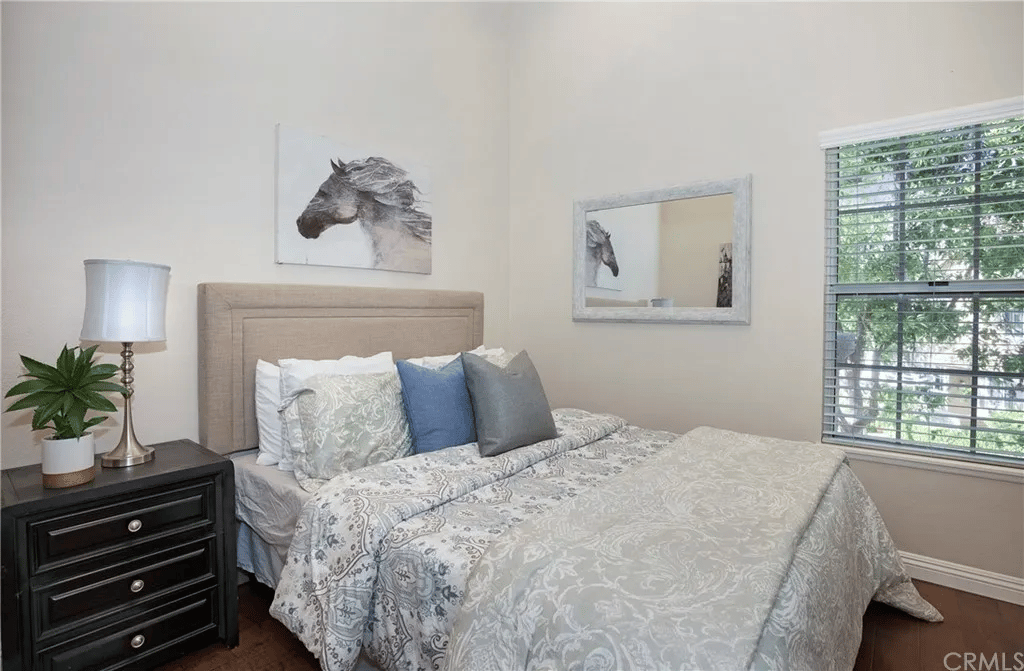 15 Promontory Park