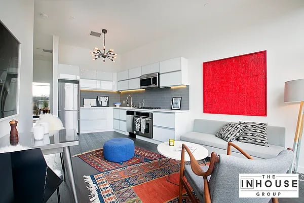 179 Woodpoint Rd