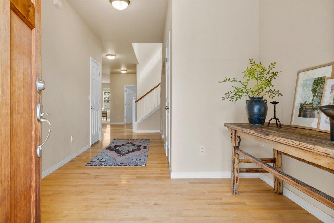 61148 Foxglove Loop