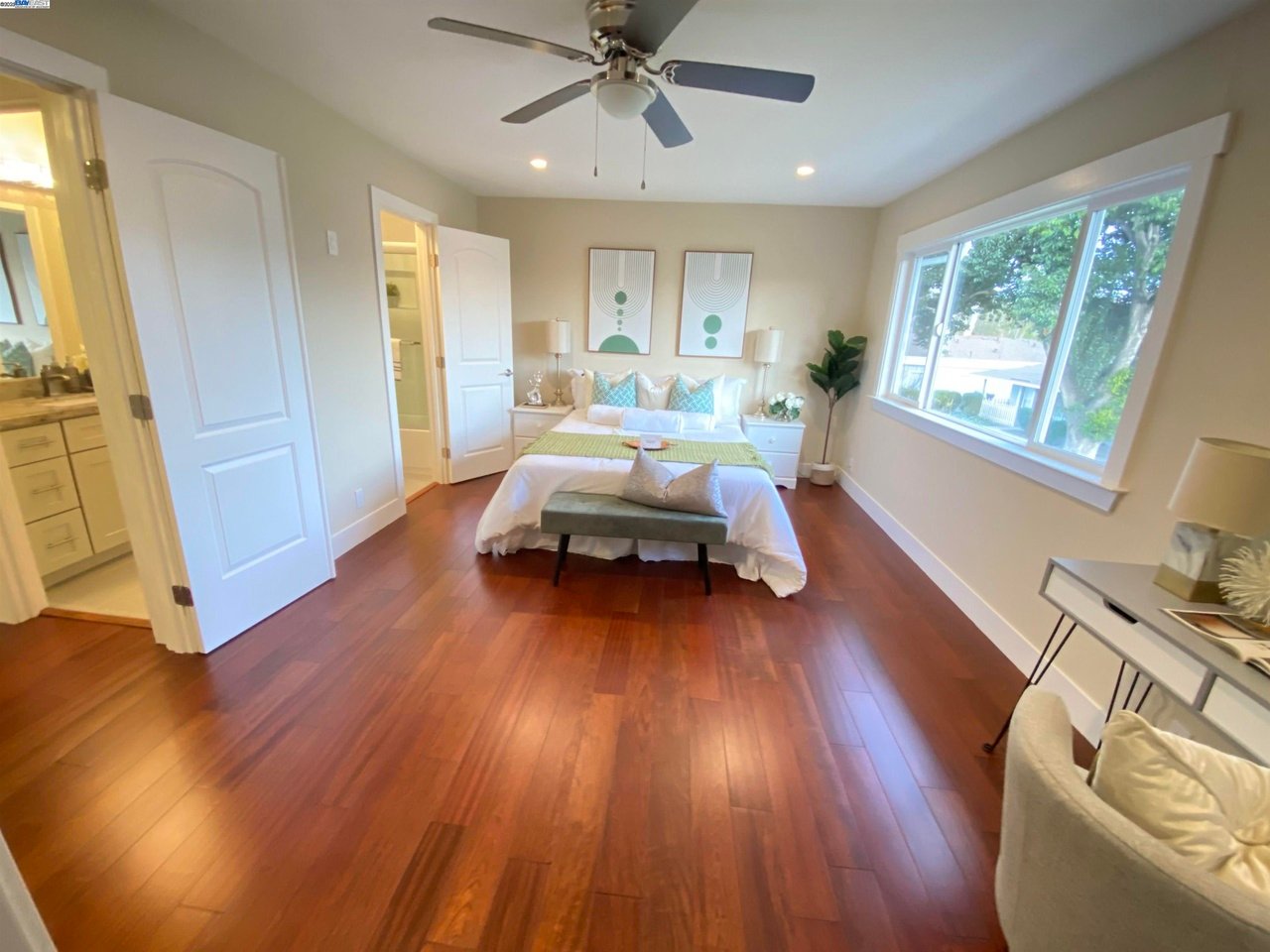 482 Tanfield Ln