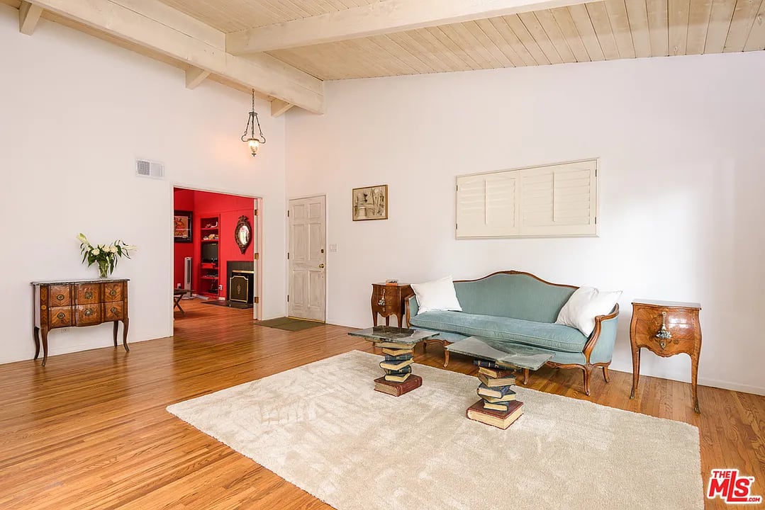 1115 N Beverly Glen Blvd