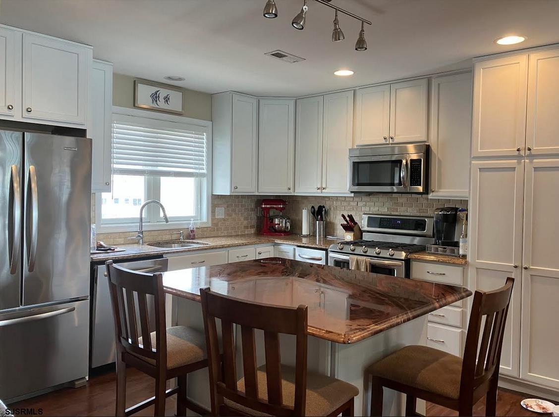 813 E Brigantine Ave #813