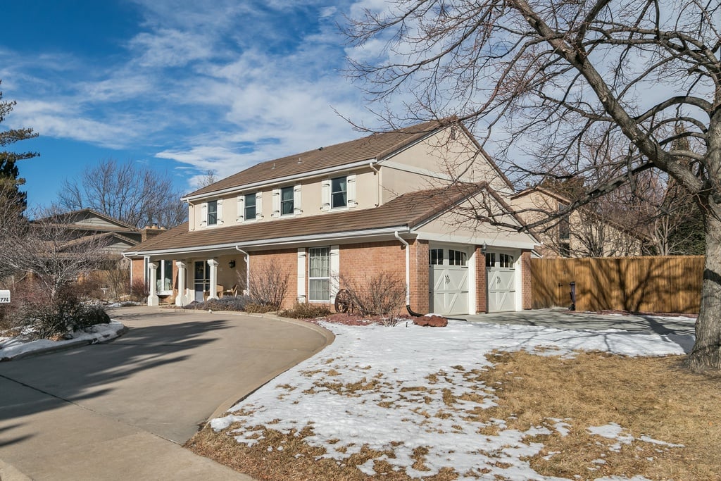 3774 S Oneida Way