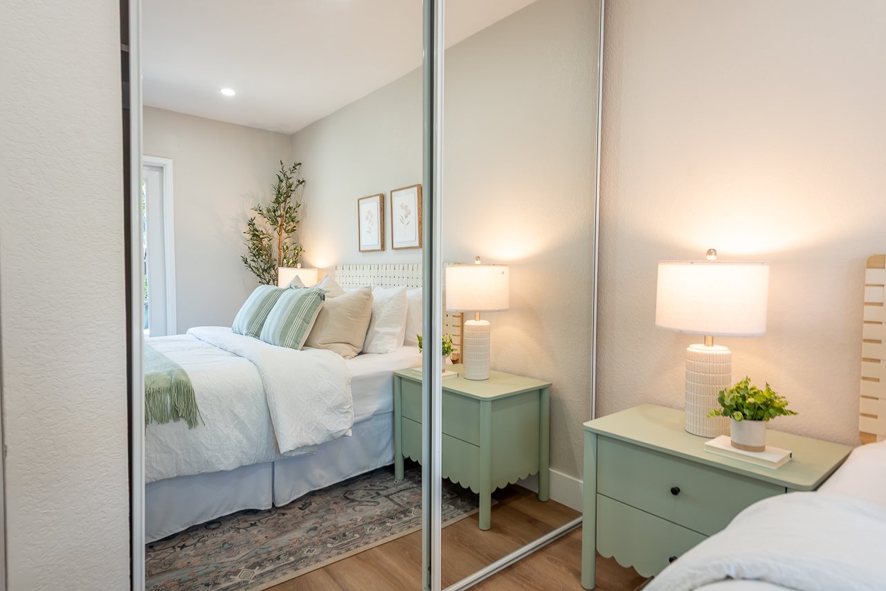 Newly Remodeled. 1 Bed/Bth down, Pioneer Elem!