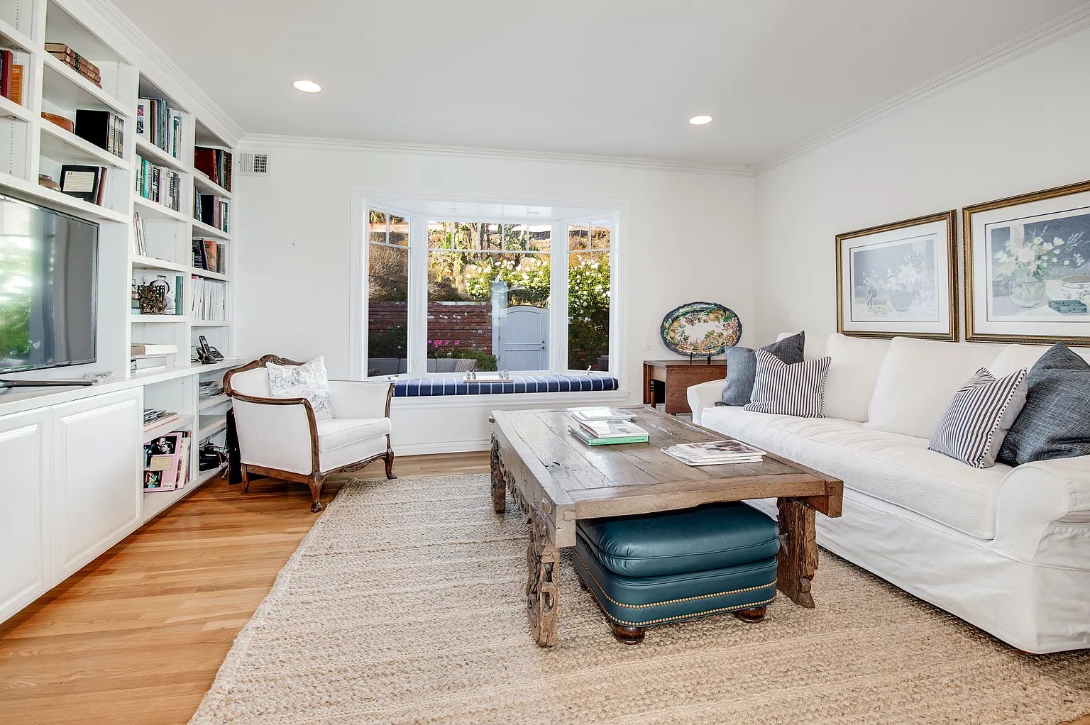  27086 Malibu Cove Colony Dr