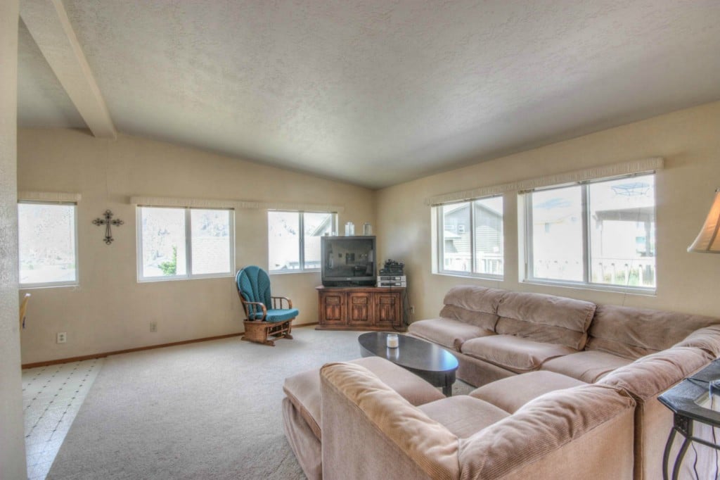 325 Entiat Pl