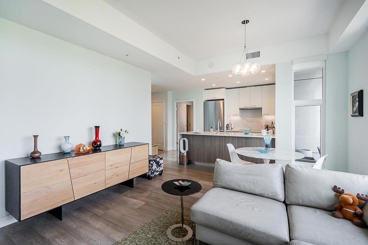 5733 Alberta St, #605
