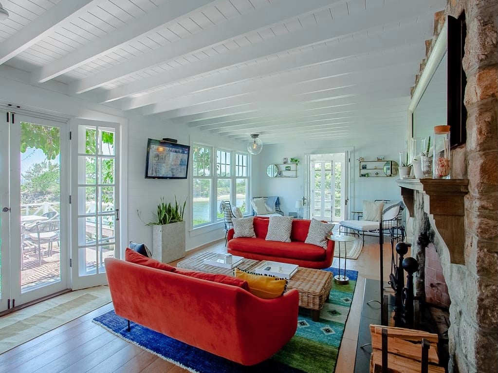 262 Seaview Ave