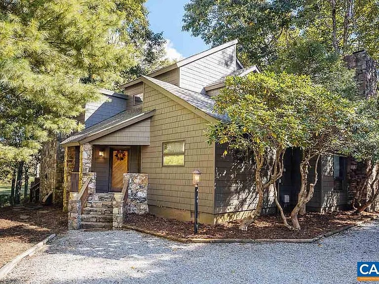 220 Laurel Springs Dr