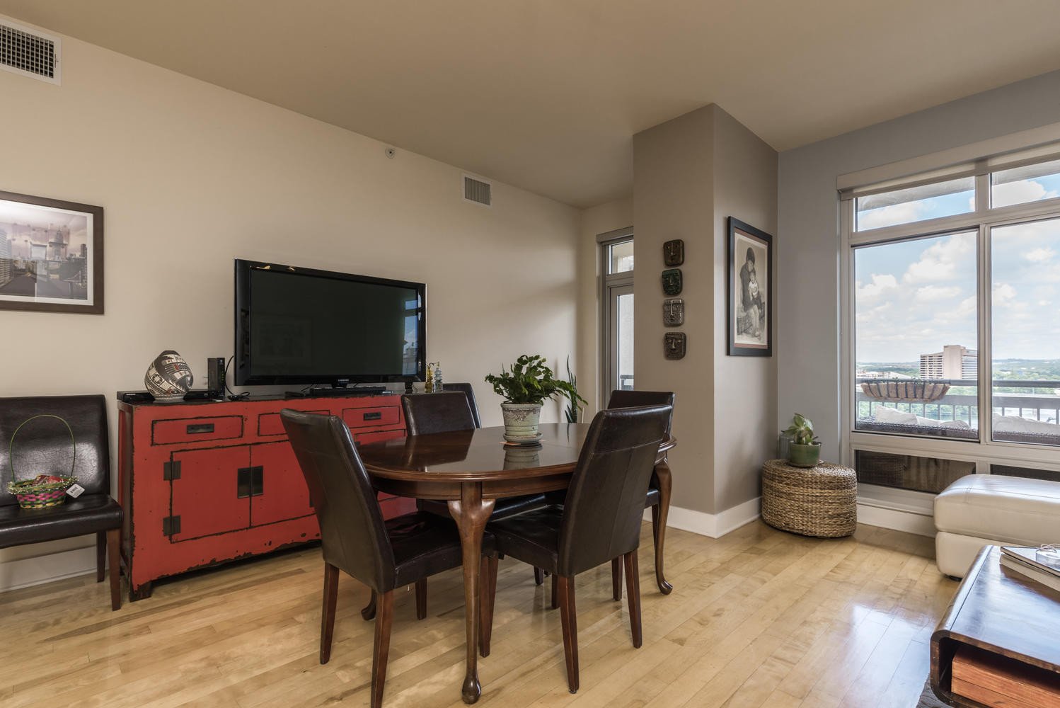 603 Davis Street #902