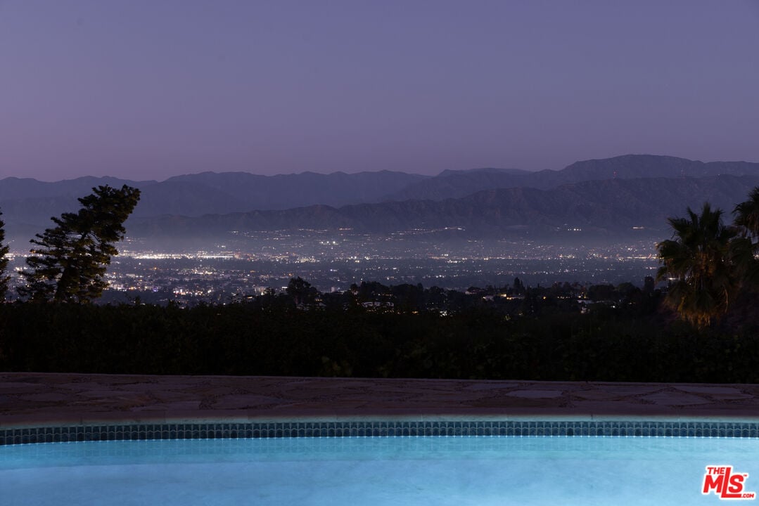 Crownfall Reserve, Edwin Dr, 90046