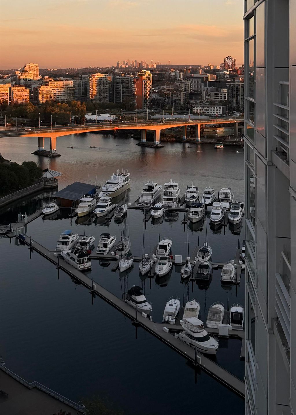 1199 Marinaside Crescent, #2305