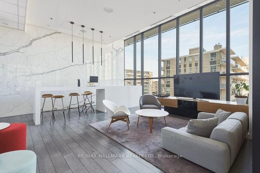 PRESTIGE LIVING AT YONGE & EGLINTON