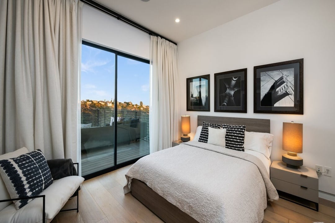 Aurelian Crest, Linda Flora Dr, 90049