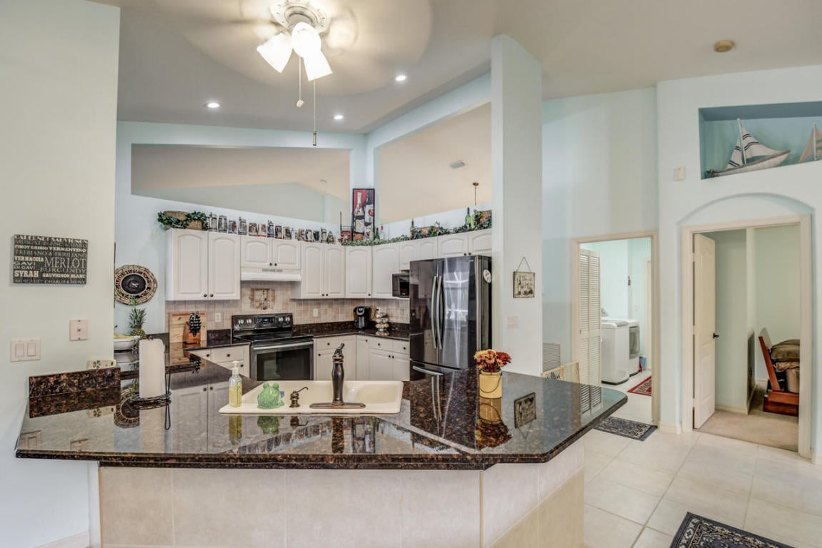 214 SW Fernleaf Trl