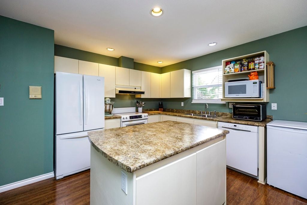 215 E Keith Rd, #2
