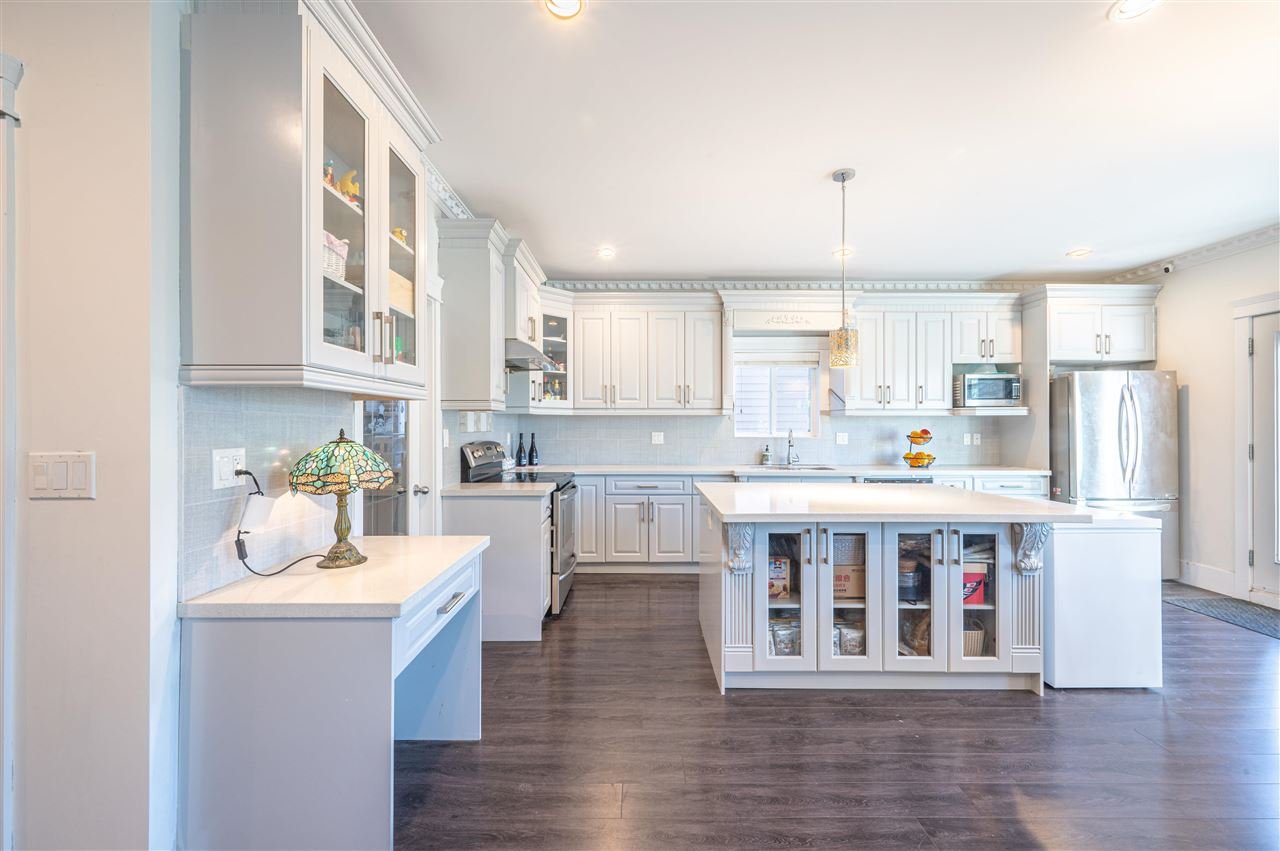 17363 64a Ave