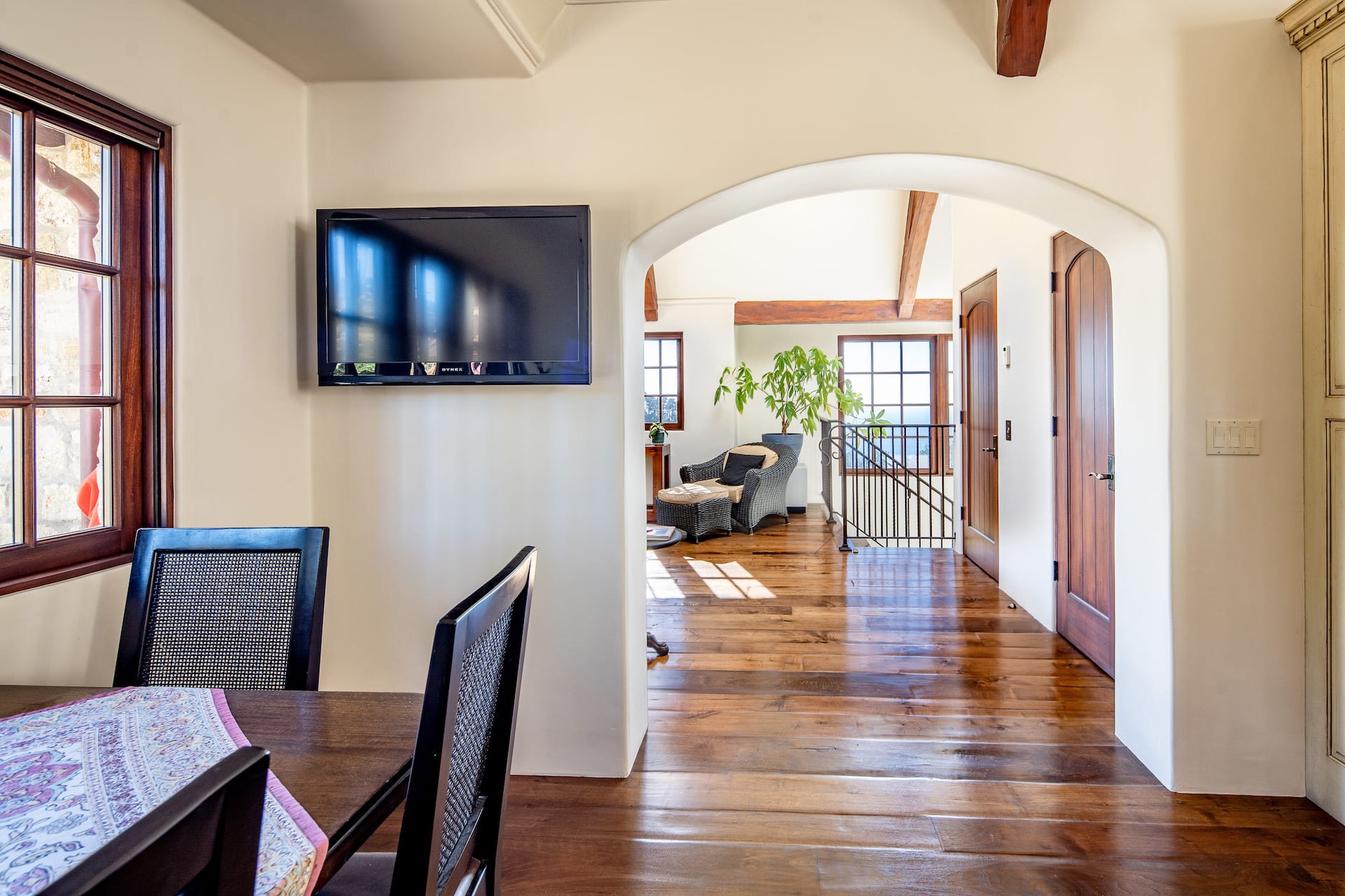 Stunning Peninsula Views - 309 Mt Devon Road