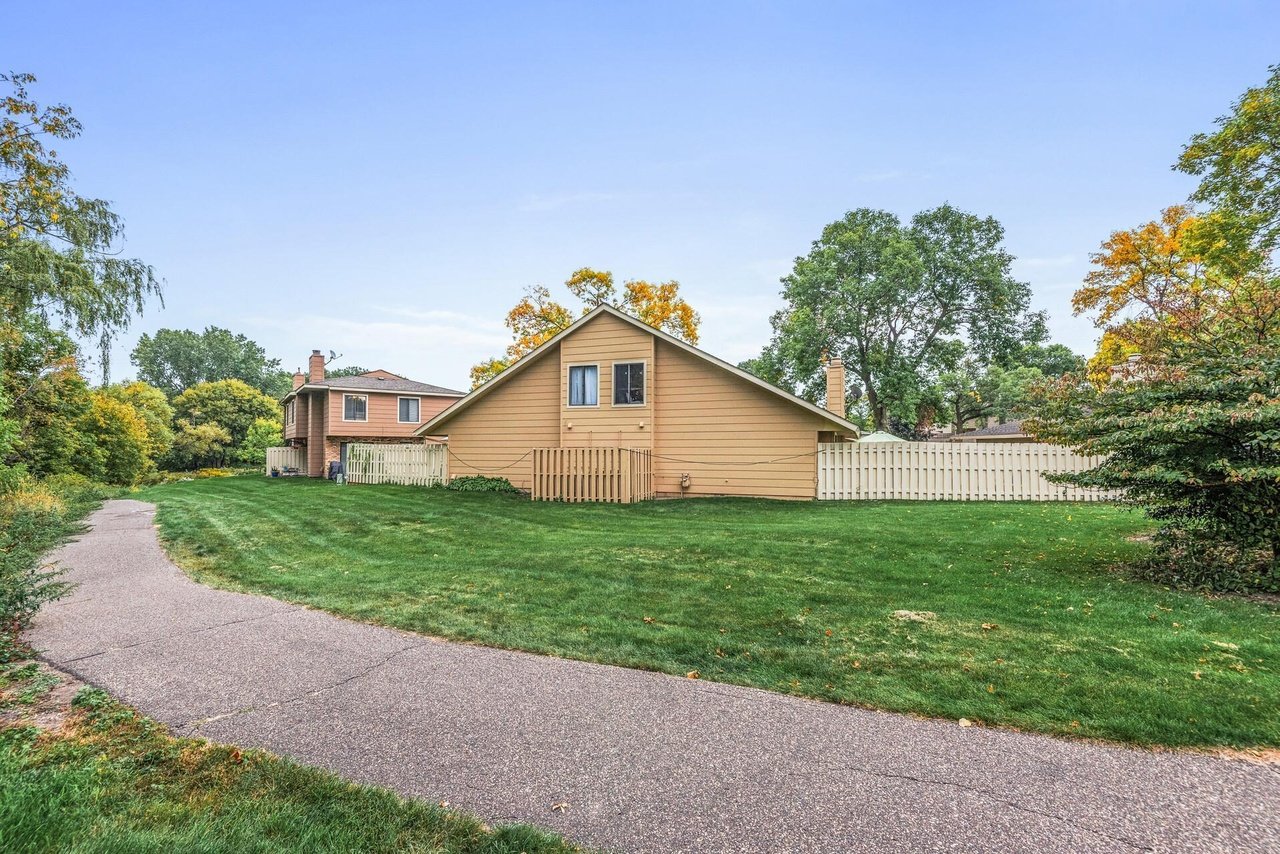 2228 Mayfair Rd