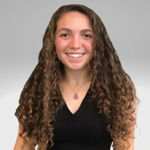 Summer Mathews Nipper Oak Ridge, TN Real Estate Agent Headshot